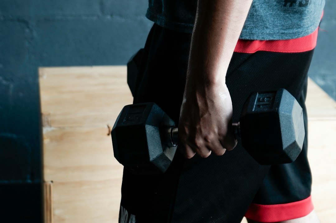 How Heavy Should Your Dumbbells Be? A Beginner’s Guide